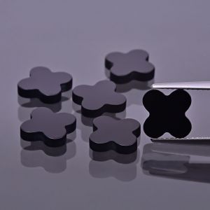 Trèfle en onyx 10x10 MM