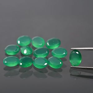 Pierre ovale, taille conique - Agate verte 7x5 MM
