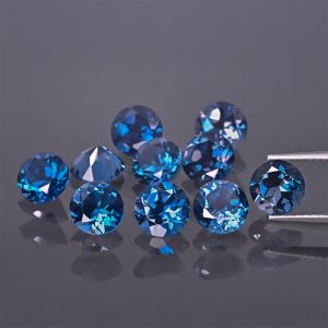 Pierre ronde, taille conique - Topaze London Blue 6 MM