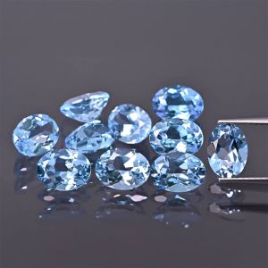 Pierre ovale, taille conique - Topaze Sky 6x4 MM